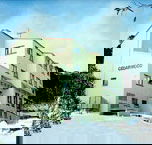 Cedarwood Apartments - Accommodation Guide