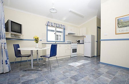 Crestview Top Tourist Park - Accommodation Asia 1
