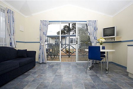 Crestview Top Tourist Park - Accommodation Asia 2