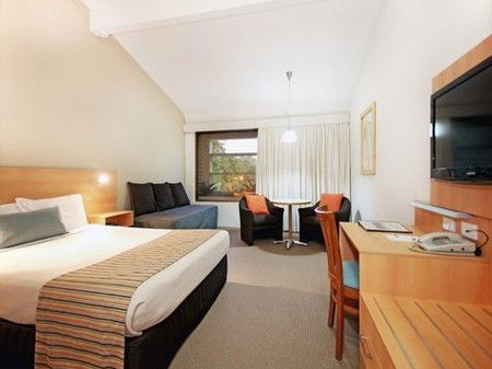 Quality Hotel Airport International - Accommodation Asia 2