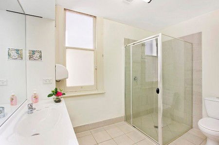 Cambridge Lodge - Accommodation Guide 3