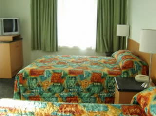 Bailey's Motel - Accommodation Guide 1