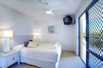 Surf Club Apartments - Accommodation Asia 2