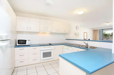 Surf Club Apartments - Accommodation Asia 5