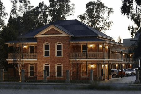 Carlyle Suites & Apartments - Accommodation China 0
