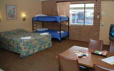 Oasis By The Lake - Accommodation Guide 0