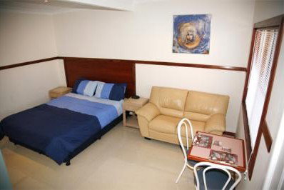 Across Country Motor Inn - Accommodation China 1