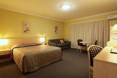 Maclin Lodge Motel - Accommodation Asia 4