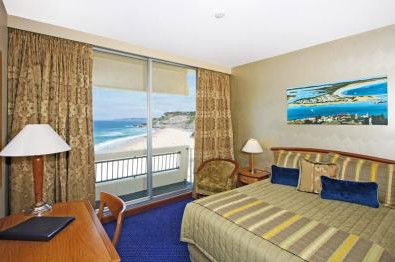 Quality Hotel Noahs On The Beach - Accommodation Guide 0