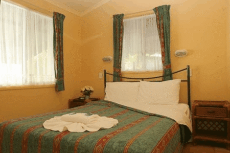 Cane Village Holiday Park - Accommodation China