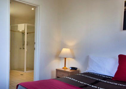 The Brighton: Lake Macquarie - Accommodation Guide 0