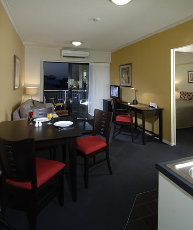 Central Brunswick Apartment Hotel - Accommodation Guide 2
