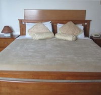 The Plough Hotel - Accommodation Guide