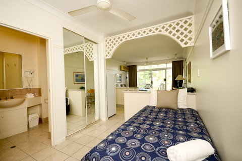 Reef Palms - Accommodation Asia 3