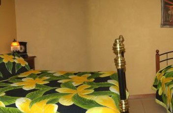 Airlie Beach Myaura Bed And Breakfast - Accommodation Guide 2