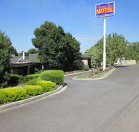 Farnham Court Motel - Accommodation Guide