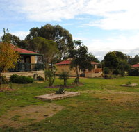 Lakes Entrance Country Cottages - Accommodation Guide