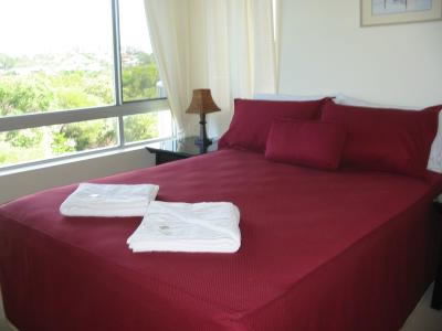 Estoril On Moffat Holiday Apartments - Accommodation Guide 6