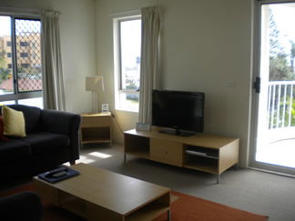 Estoril On Moffat Holiday Apartments - Accommodation Guide 8