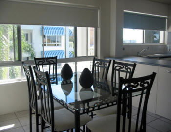Estoril On Moffat Holiday Apartments - Accommodation Guide 9