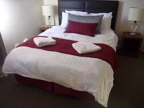 Regal Apartments - Accommodation Guide 3