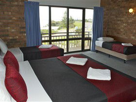 Kangaroo Island Seaside Inn - Accommodation Guide 0