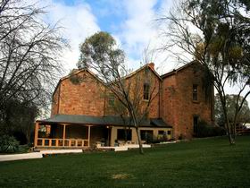 Stanley Grammar Country House - Accommodation Asia 0