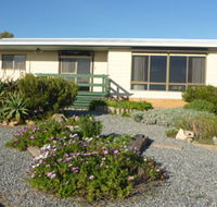 Oaklands Beach House - Accommodation Guide
