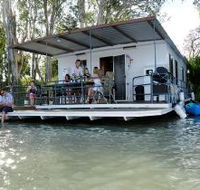 The Murray Dream Self Contained Moored Houseboat - Accommodation Guide