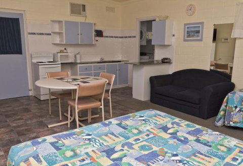 Modra's Apartments Tumby Bay - Accommodation Asia 5