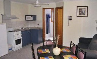 Port Vincent Holiday Cabins And Apartments - Accommodation Guide 1