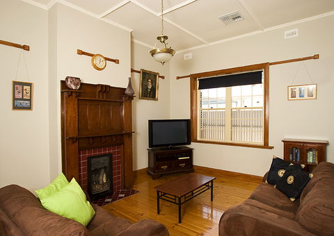 Semaphore Beach House - Accommodation China 0