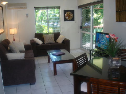 The Port Douglas Queenslander - Accommodation China 1