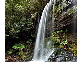 National Park Hotel - Accommodation Guide 0