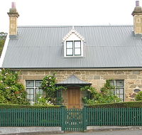 Crescentfield Cottage - Accommodation Guide
