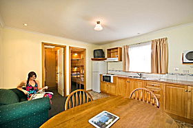 Leisureville Caravan Park - Accommodation Guide 0