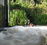 Escape To - Accommodation Guide