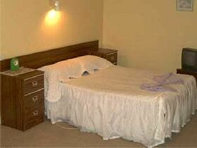 Midlands Hotel - Accommodation Guide 0