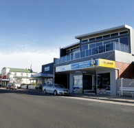 Penguin Waterfront Escape - Accommodation Guide