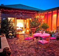 At Eleven La Petite Maison - Accommodation Guide