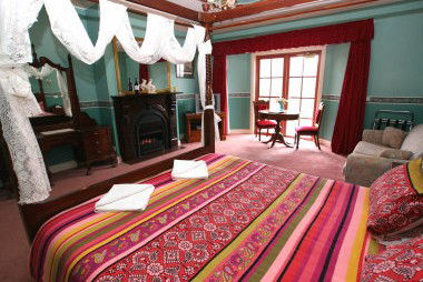 Hatchers Richmond Manor - Accommodation Guide 2