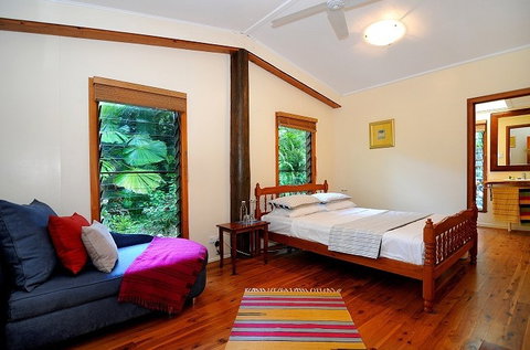 Cow Bay Homestay Bed And Breakfast - Accommodation Asia 4