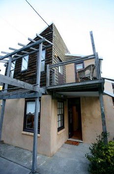 Pamela's Beach House & Studio - Accommodation China 0