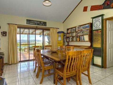 Lavender Views - Accommodation Guide 3