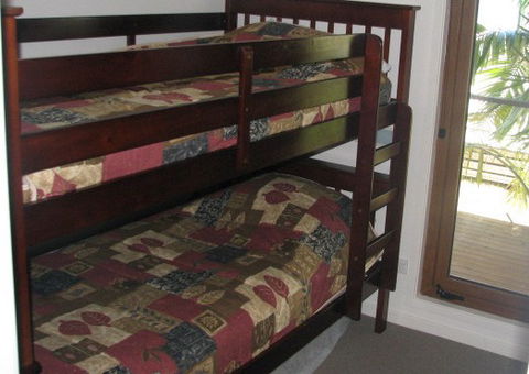 Bentley Waterfront - Accommodation China 3