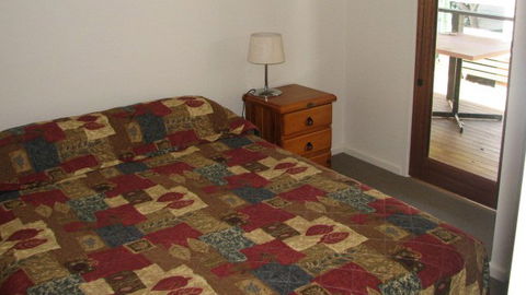 Bentley Waterfront - Accommodation China 4