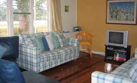 Calm Waters Waterfront Cottages - Accommodation China 3