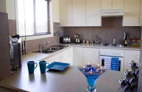 Emaroo Tramway Cottage - Accommodation Guide 3