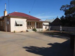 Townhouse Five - Accommodation Asia 1