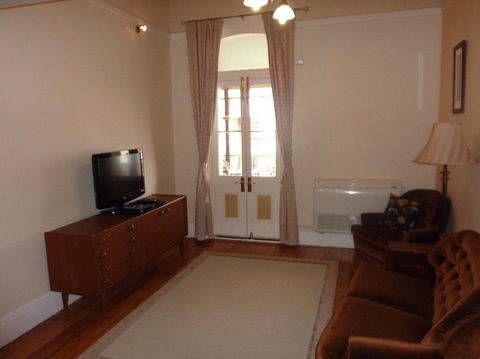 Royal Apartment - Accommodation Asia 2